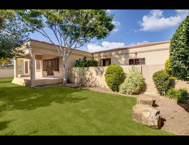 3 BEDROOM CLUSTER FOR SALE IN DOUGLASDALE